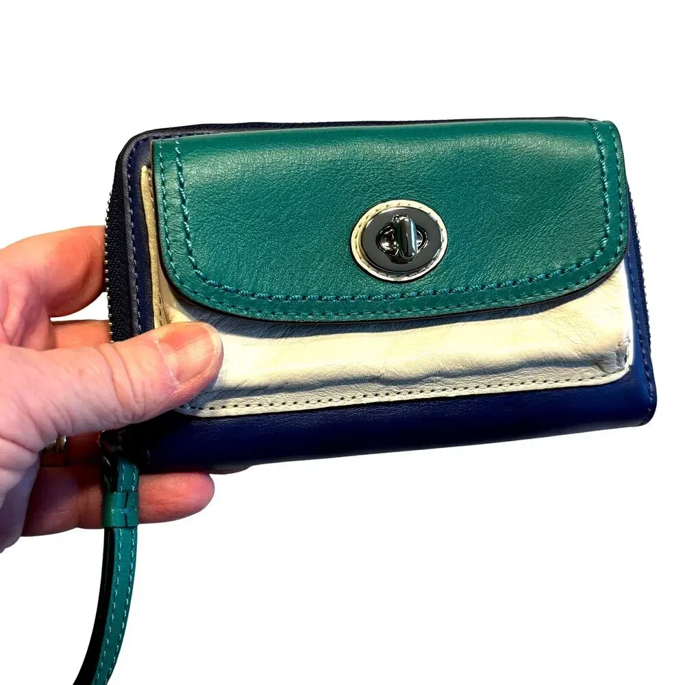 Vintage Coach leather color block blue green beige wristlet wallet clutch purse